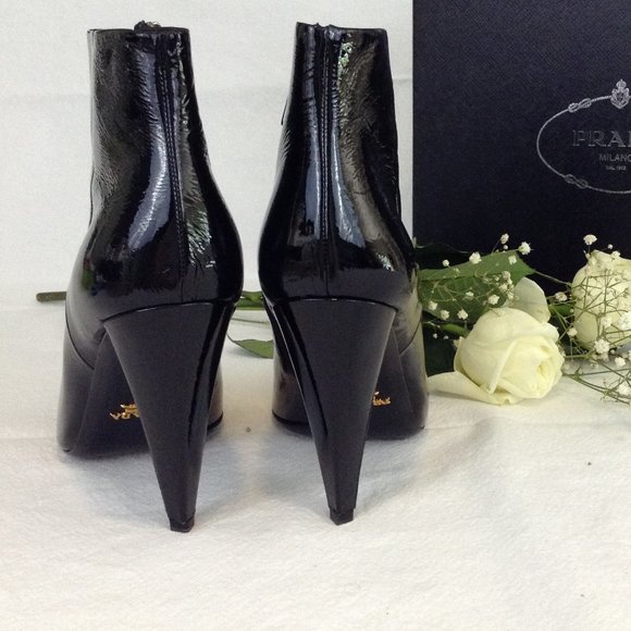 Prada Vernice Naplak Black Patent Leather Ankle Booties, 38.5 - Picture 3 of 15